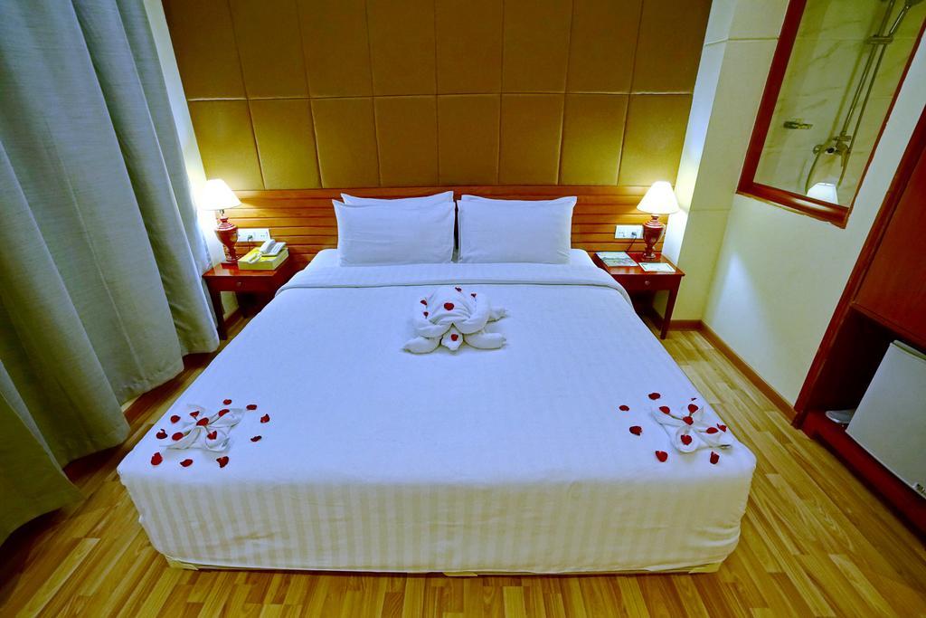 Oway Grand Hotel Mandalay Ngoại thất bức ảnh